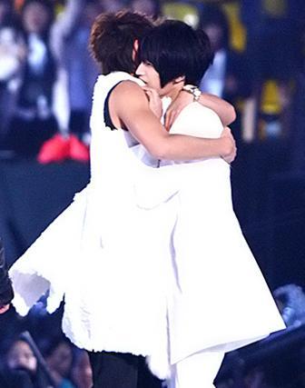 (允在同人)月下美人封面