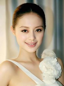 都市制服(一家三女)封面