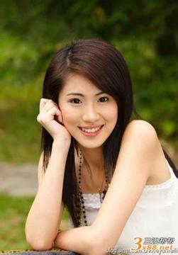 无情的游戏,我和母女俩玩三p封面