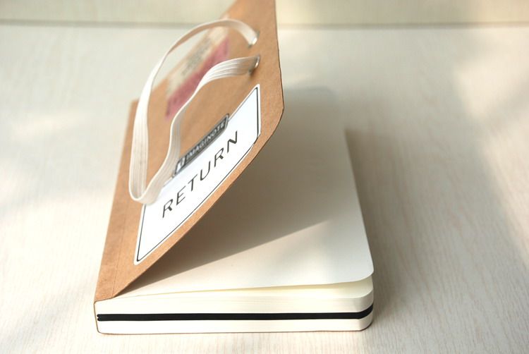 ��ɫ�ռǷ���