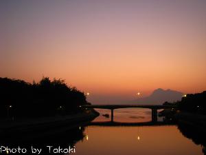 晨昏 辛夷坞封面